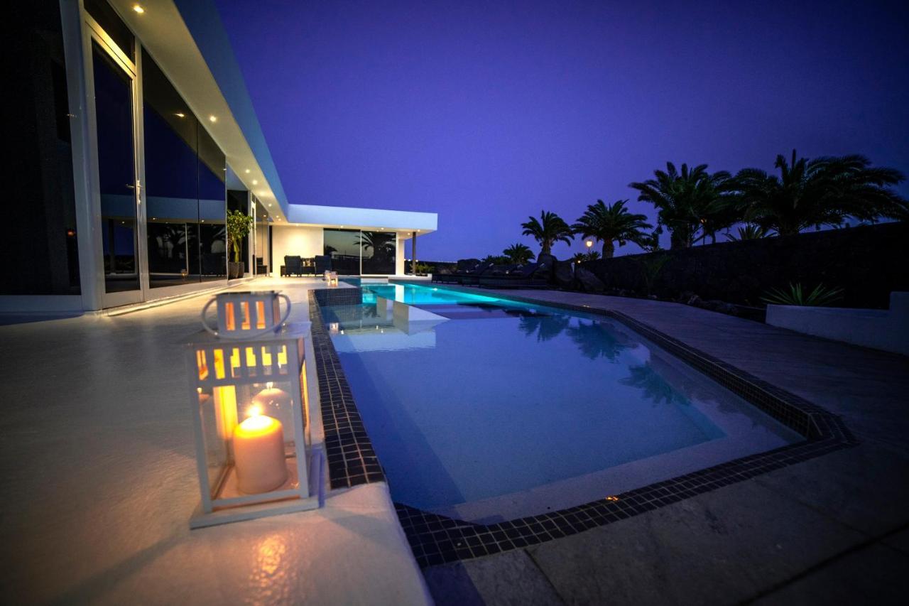 Valhalla Villa Playa Blanca  Ngoại thất bức ảnh