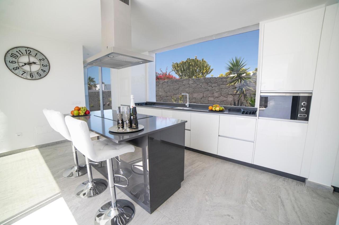 Valhalla Villa Playa Blanca  Ngoại thất bức ảnh